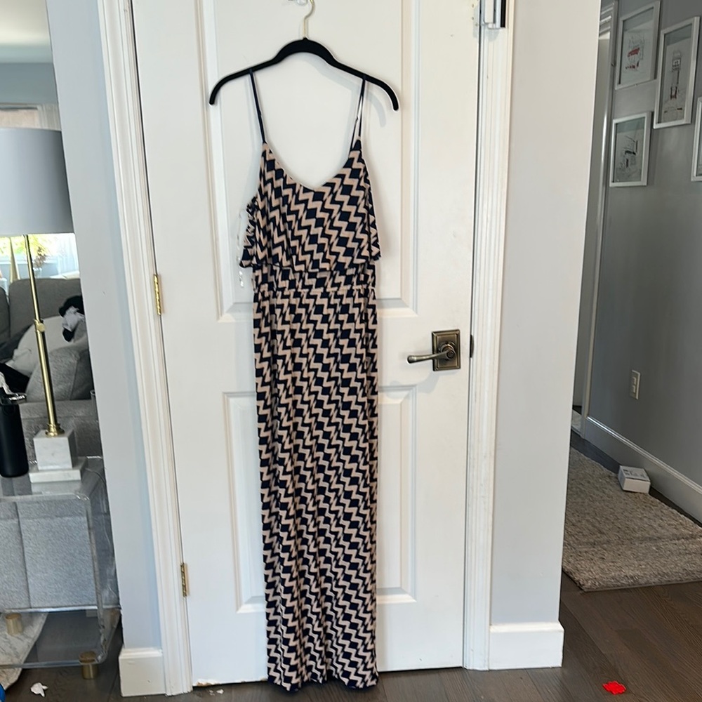 Black and White Sleeveless Maxi Sundress